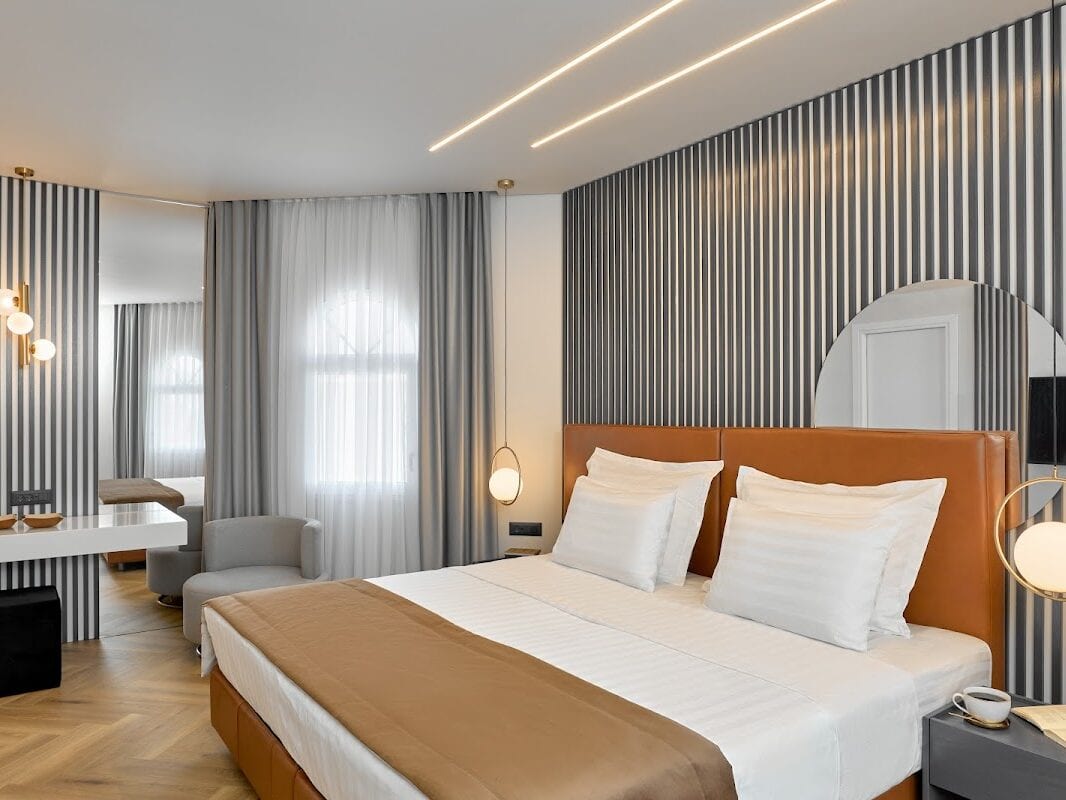 GRAND HOTEL PALACE - ΜΟΝΑΣΤΗΡΙΟΥ  305-307, 54628 ΘΕΣΣΑΛΟΝΙΚΗ ΜΕΝΕΜΕΝΗ