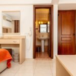 AVRA HOTEL - AMBELOKIPON 2, 57019 THESSALONIKI THESSALONIKI