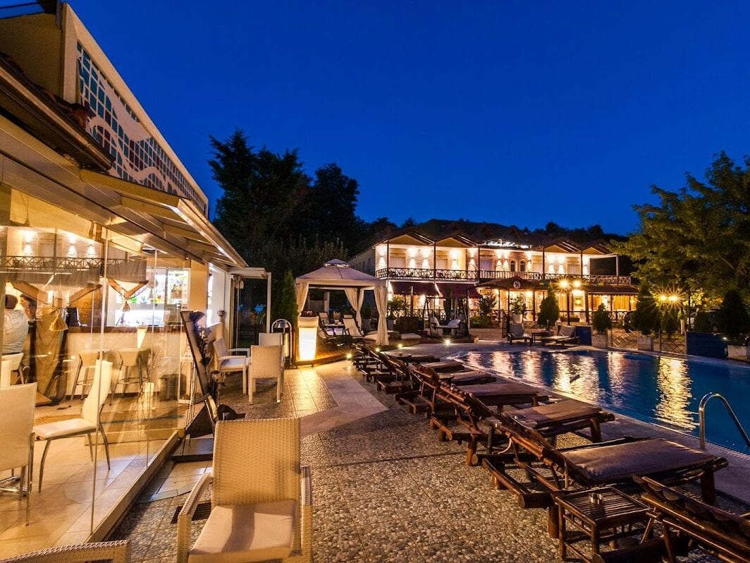 SUITES HOTEL APARTMENTS - ΣΤΑΥΡΟΥ ΝΙΑΡΧΟΥ 10, 45332 ΙΩΑΝΝΙΝΑ/ΙΩΑΝΝΙΝΑ ΙΩΑΝΝΙΝΑ
