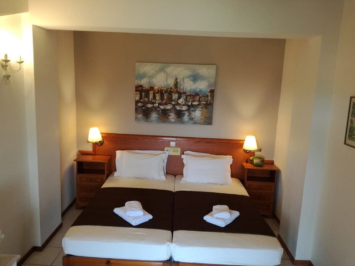 SUNRISE INN - ΚΟΥΝΤΟΥΡΑΤΑ 0, 28083 ΟΙΚΙΣΜΟΣ ΛΕΙΒΑΘΟΥΣ ΠΕΣΑΔΑΣ-ΚΟΥΝΤΟΥΡΑΤΩΝ ΚΕΡΑΜΕΙΕΣ