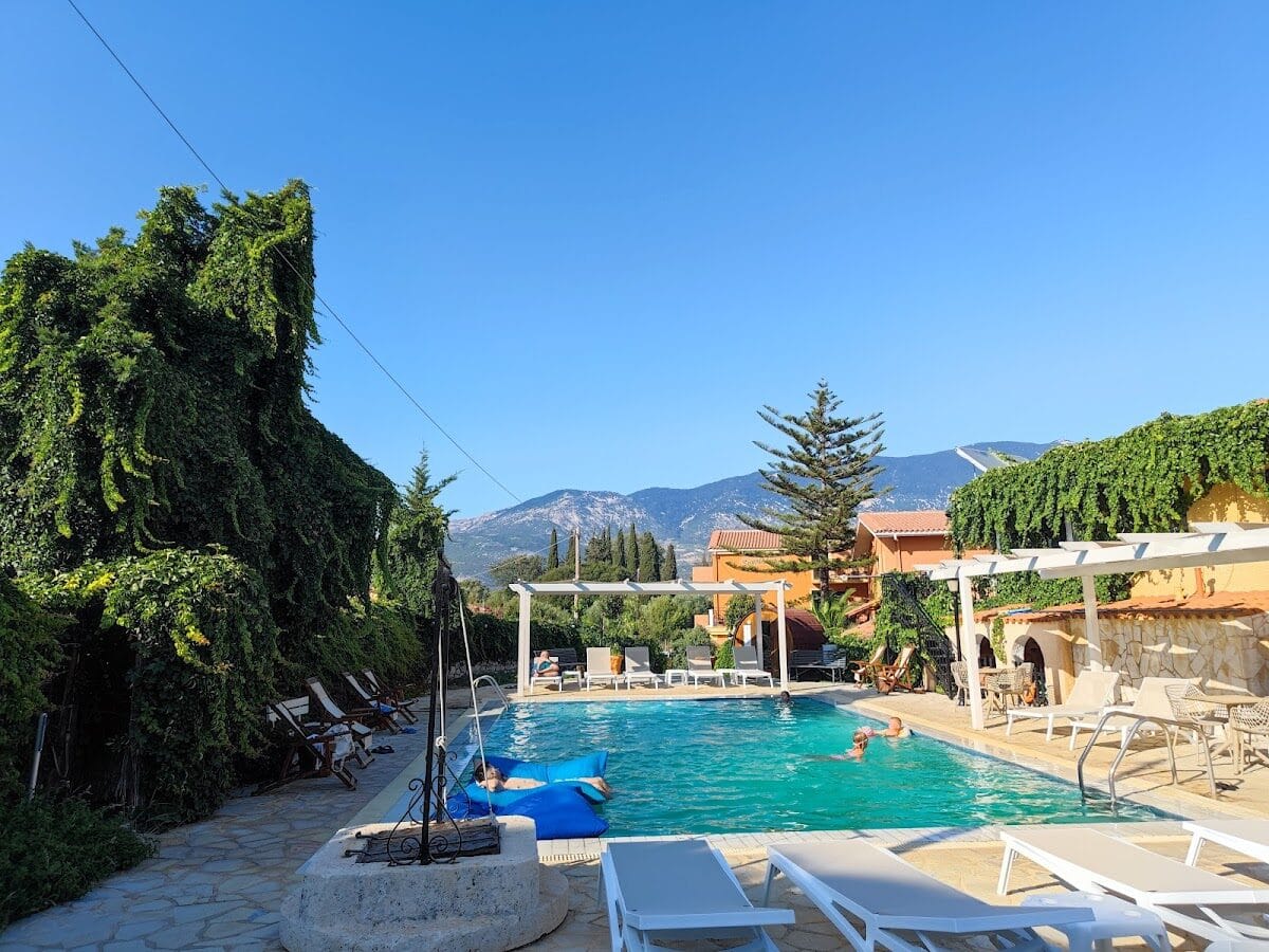 SUNRISE INN - ΚΟΥΝΤΟΥΡΑΤΑ 0, 28083 ΟΙΚΙΣΜΟΣ ΛΕΙΒΑΘΟΥΣ ΠΕΣΑΔΑΣ-ΚΟΥΝΤΟΥΡΑΤΩΝ ΚΕΡΑΜΕΙΕΣ
