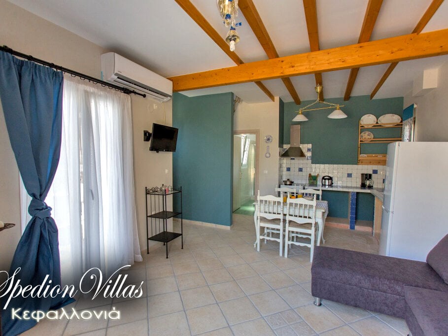 SPEDION VILLASSERVICES - ΠΕΣΣΑΔΑ 0, 28100 ΠΕΣΣΑΔΑ ΑΡΓΟΣΤΟΛΙ