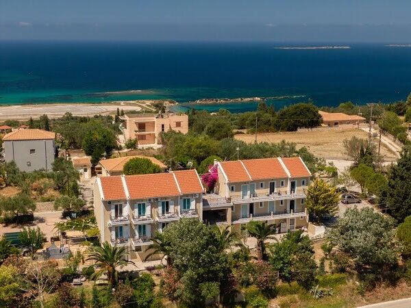 IRIS APARTMENTS - ΜΗΝΙΕΣ 0, 28100