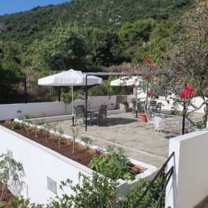 TRAVLOS STUDIOS - ΠΟΡΟΣ 0, 28086  ΠΟΡΟΣ