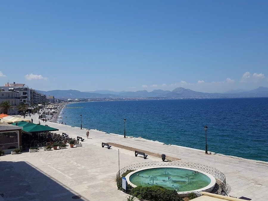 HOTEL PLAZA - ΠΛ.25ΗΣ ΜΑΡΤΙΟΥ  32, 20300 ΛΟΥΤΡΑΚΙ