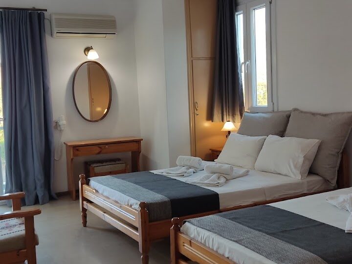 ΙLION HOTEL - ΠΕΤΡΑ 0, 81109  ΠΕΤΡΑ