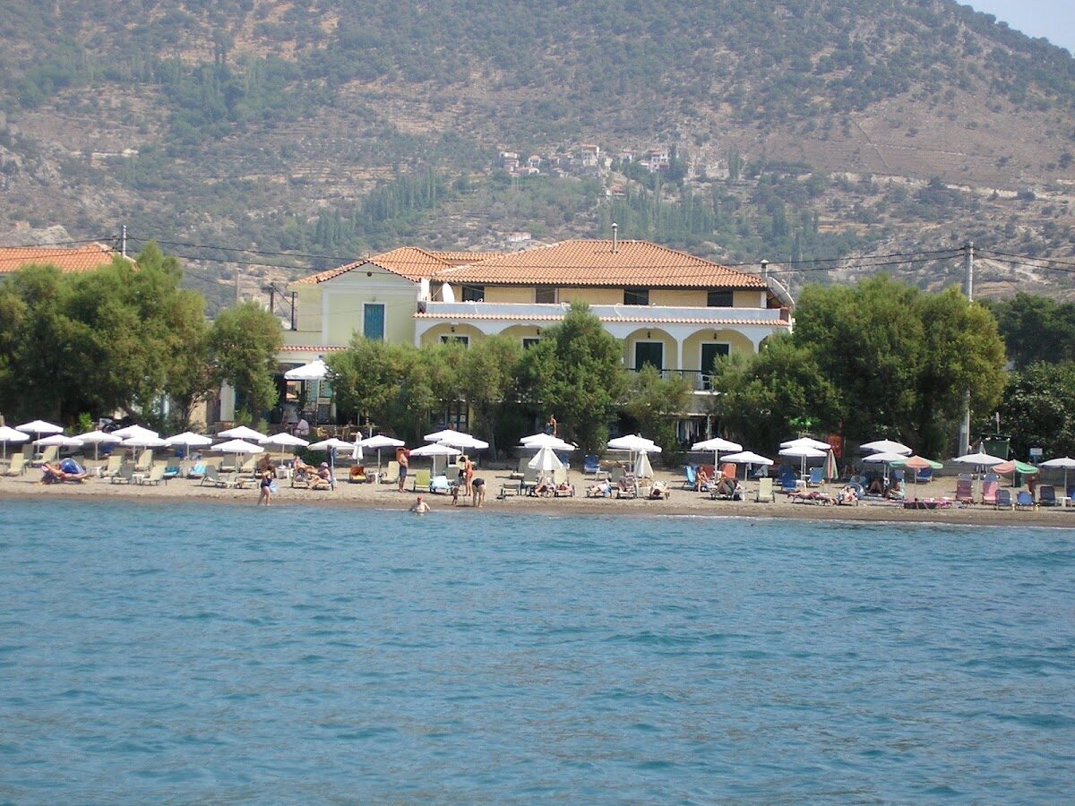 ΙLION HOTEL - ΠΕΤΡΑ 0, 81109  ΠΕΤΡΑ