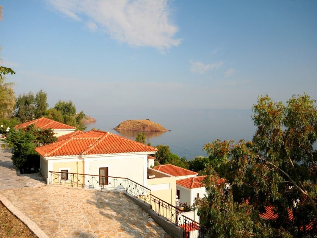 CLARA RESORT - ΠΕΤΡΑ 0, 81109 ΠΕΤΡΑ ΛΕΣΒΟΣ