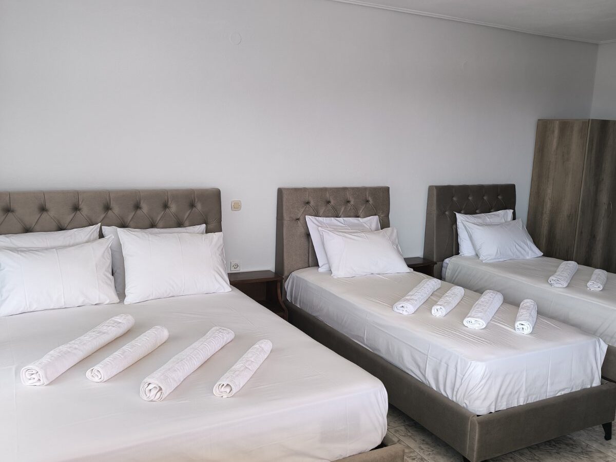 GOLDENBEACH - ΒΑΤΕΡΑ 0, 81300  ΠΟΛΙΧΝΙΤΟΣ