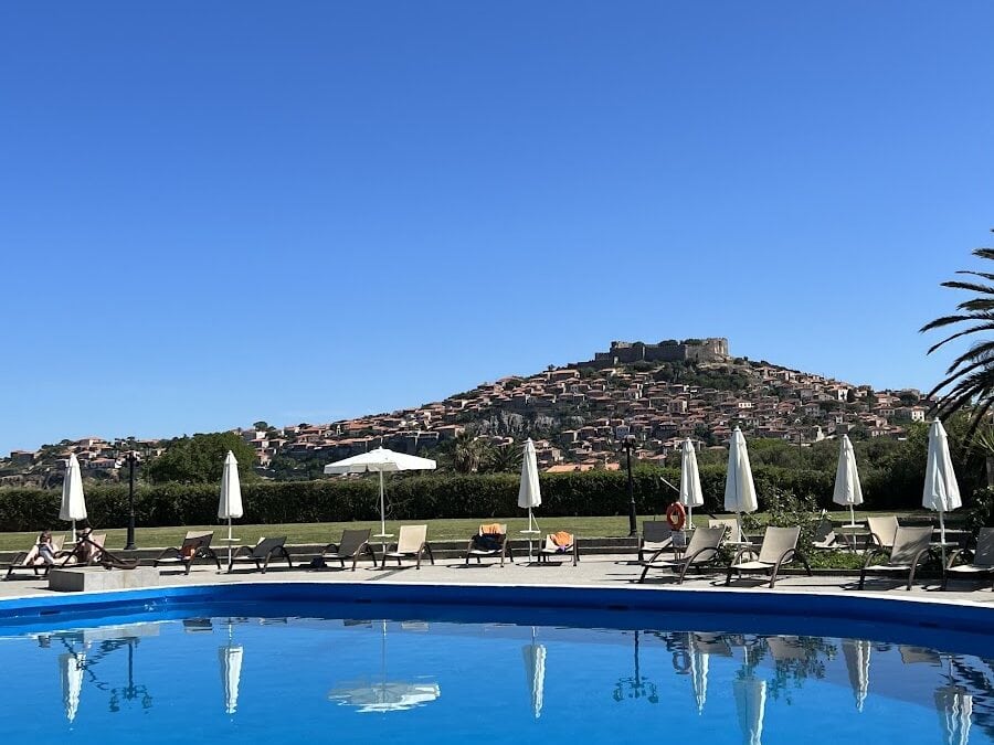ΞΕΝΟΔΟΧΕΙΟ – BUNGALOWS ΔΕΛΦΙΝΙΑ - ΜΗΘΥΜΝΑ 0, 81108  ΜΗΘΥΜΝΑ