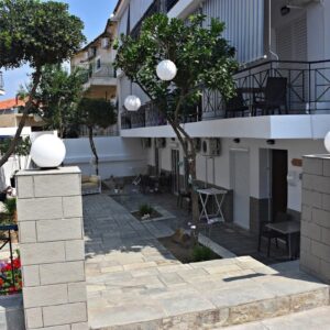 VICKY STUDIOS MIRINA - ΜΗΤΡΟΠΟΛΕΩΣ 31, 81400  ΜΥΡΙΝΑ
