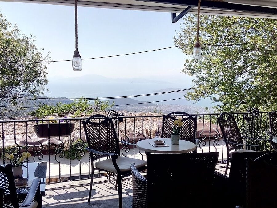 ΘΕΟΔΩΡΑ