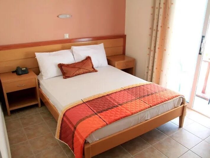 HOTEL STELLA - ΒΑΣΙΛΕΩΣ ΓΕΩΡΓΙΟΥ 12, 38334 ΑΛΥΚΕΣ- ΝΕΕΣ ΠΑΓΑΣΕΣ ΒΟΛΟΣ