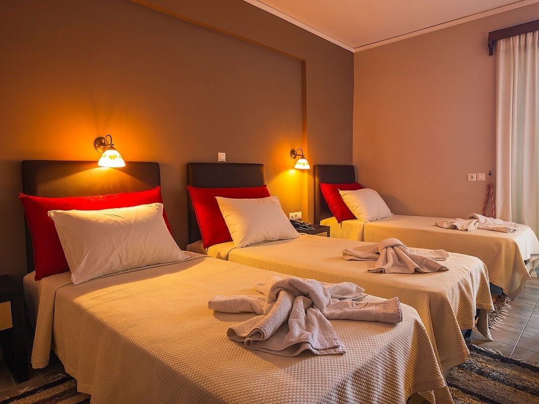 KYPARISSIA BEACH HOTEL - ΛΙΜΑΝΙ ΚΥΠΑΡΙΣΣΙΑΣ 0, 24500 ΚΥΠΑΡΙΣΙΑ ΚΥΠΑΡΙΣΣΙΑ