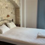 CAPTAINS ROCKS - TSERDAKIA 0, 84400 GOLDEN COAST PAROS