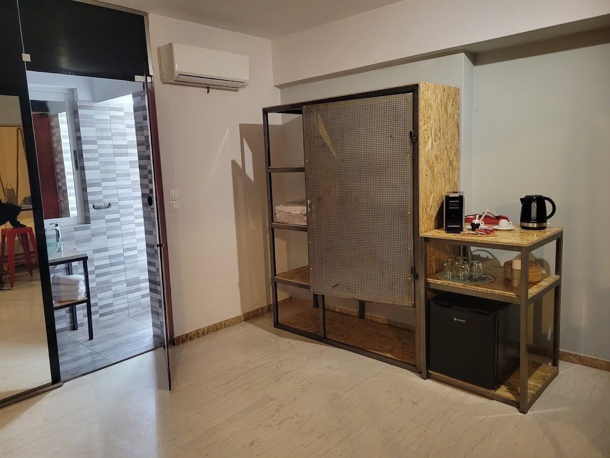 PIRAEUS PREMIUM SUITES - ΠΡΑΞΙΤΕΛΟΥΣ 233, 18536 ΠΕΙΡΑΙΑΣ ΠΕΙΡΑΙΑΣ