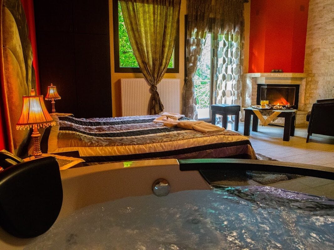 HOTEL ΕΔΕΜ – ΝΙΤΣΗΣ ΠΕΤΡΟΣ - ΛΟΥΤΡΑΚΙ 0, 58400 ΑΛΜΩΠΙΑΣ ΑΡΙΔΑΙΑ