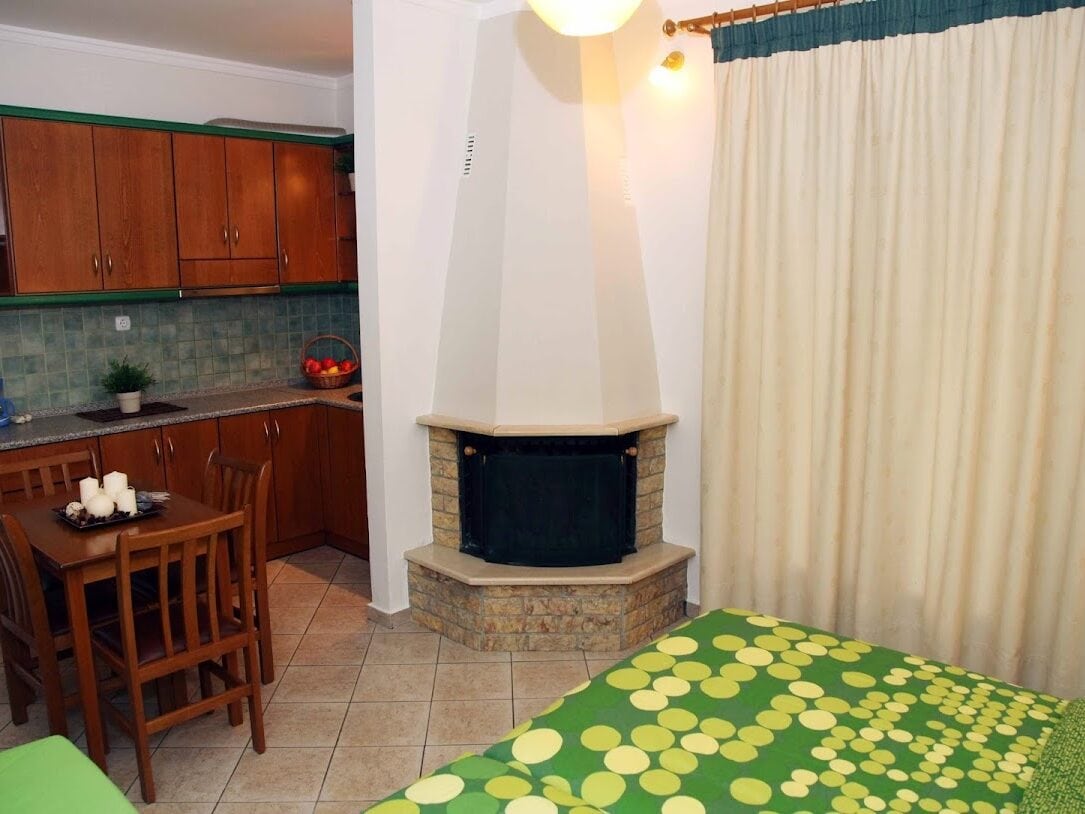 APARTMENTS   STUDIOS VAYA - 4Η ΠΑΡΟΔΟΣ ΚΟΛΟΚΟΤΡΩΝΗ 0, 60065  ΠΛΑΤΑΜΩΝΑΣ