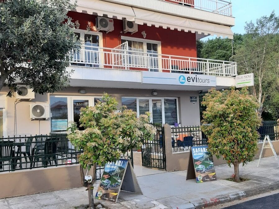 VILLA NIOVI - Μ.ΑΛΕΞΑΝΔΡΟΥ ΚΑΙ 28ΗΣ ΟΚΤΩΒΡΙΟΥ 2, 60065 ΝΕΟΙ ΠΟΡΟΙ ΠΛΑΤΑΜΩΝΑΣ