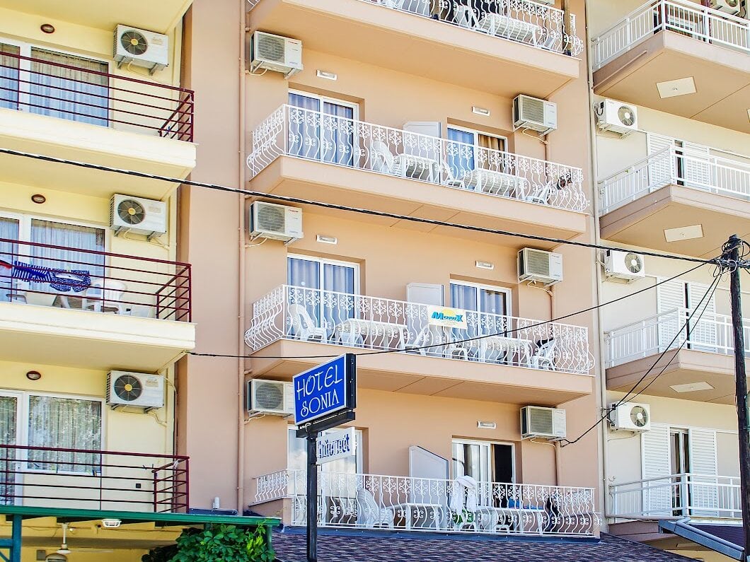 HOTEL SONIA I.K.E. - ΕΛΕΥΘΕΡΙΟΥ ΒΕΝΙΖΕΛΟΥ  21, 60100 ΠΑΡΑΛΙΑ ΚΑΤΕΡΙΝΗΣ ΚΑΤΕΡΙΝΗ