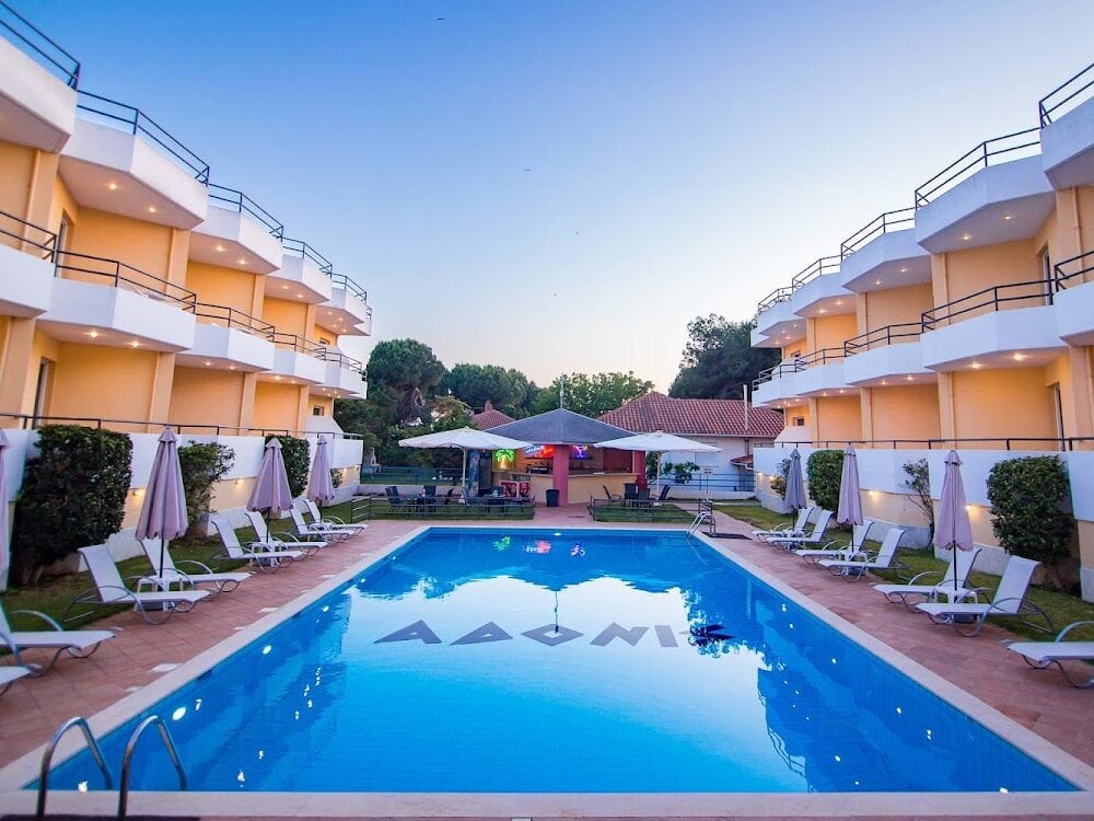 ΑΔΟΝΙΣ HOTEL - ΜΥΤΙΚΑΣ 0, 48100  ΠΡΕΒΕΖΑ