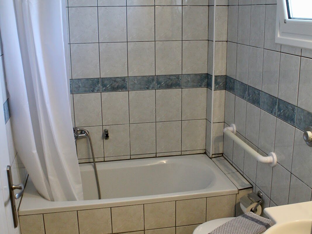ΑΔΟΝΙΣ HOTEL - ΜΥΤΙΚΑΣ 0, 48100  ΠΡΕΒΕΖΑ
