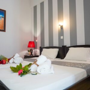 VILLA NAFSIKA APARTMENTS - ΜΥΤΙΚΑΣ 0, 48100  ΠΡΕΒΕΖΑ
