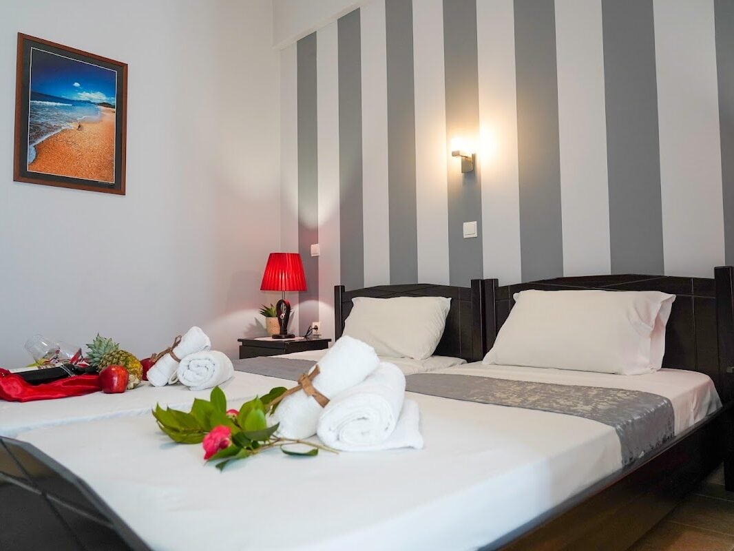 VILLA NAFSIKA APARTMENTS - ΜΥΤΙΚΑΣ 0, 48100  ΠΡΕΒΕΖΑ