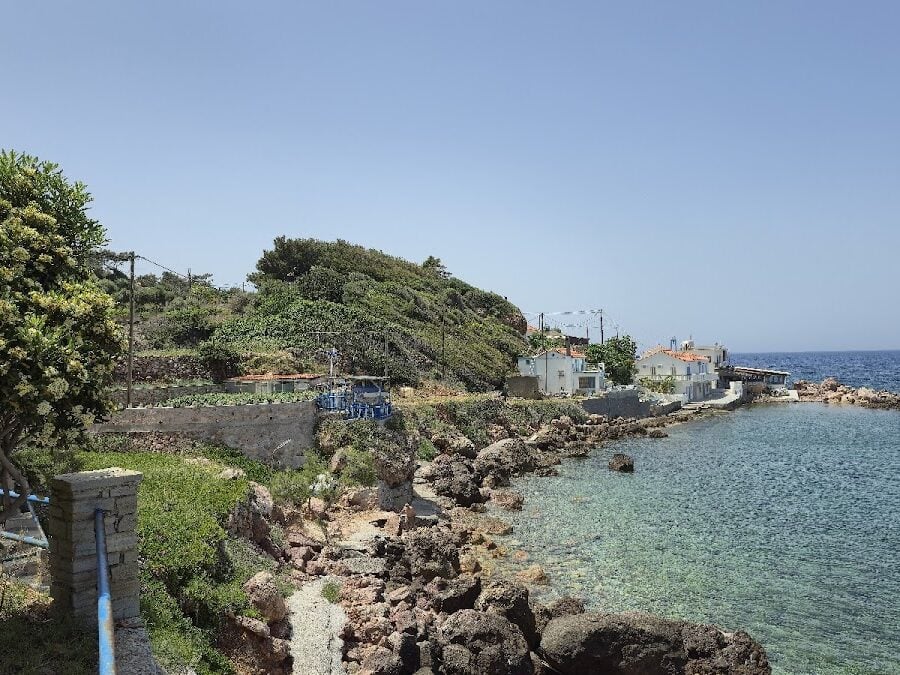 ΒΙΛΑ ΑΛΚΥΟΝΗ - ΛΙΜΑΝΑΚΙ ΚΟΝΤΑΚΑΙΪΚΑ 0, 83200 ΚΑΡΛΟΒΑΣΙ ΚΑΡΛΟΒΑΣΙ