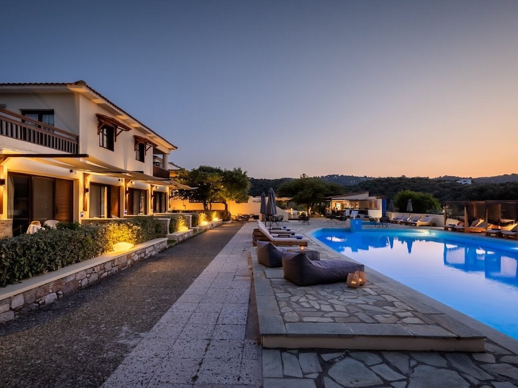 SKOPELOS HOLIDAYS  SPA