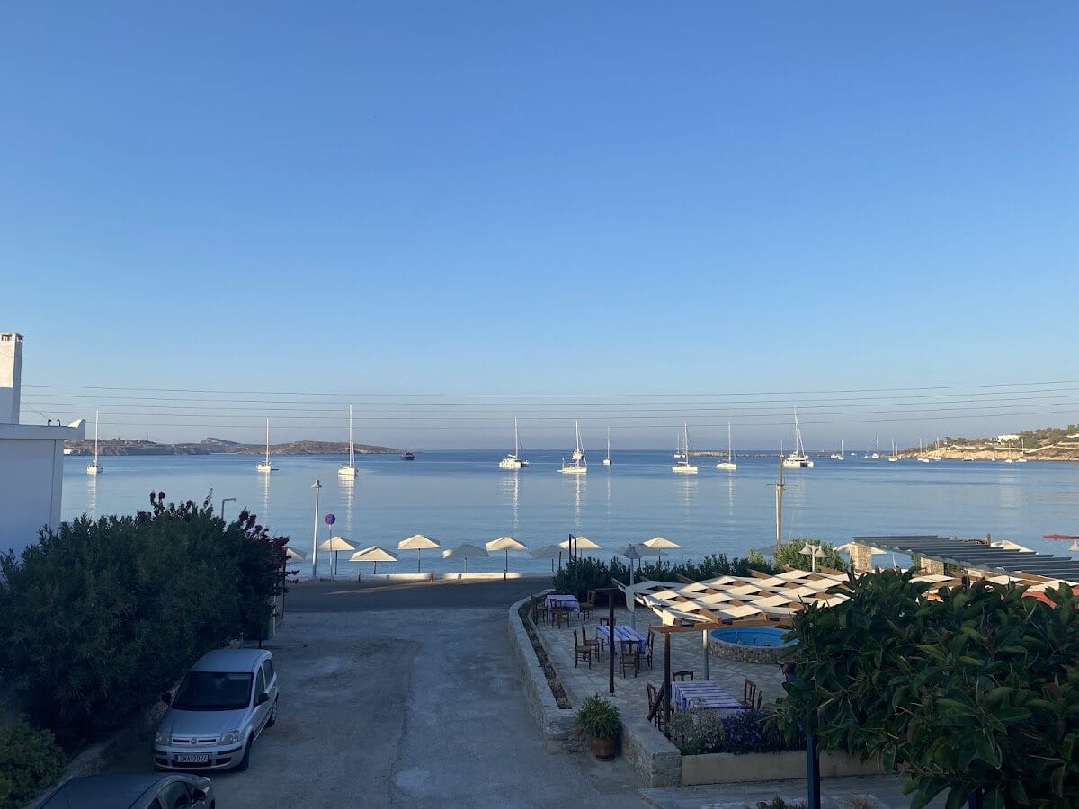 OLYMPIA SA - FINIKAS 0, 84100 FINIKAS SYROS