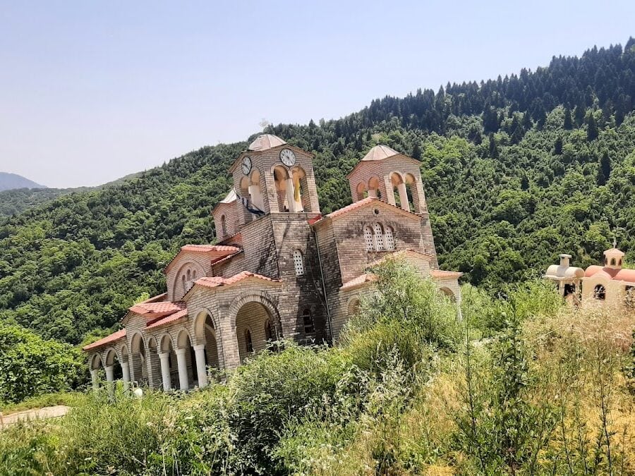 ΚΟΚΚΙΝΟΣ ΒΡΑΧΟΣ - ΕΛΑΤΗ ΤΡΙΚΑΛΩΝ 0, 42032 ΕΛΑΤΗ ΤΡΙΚΑΛΑ