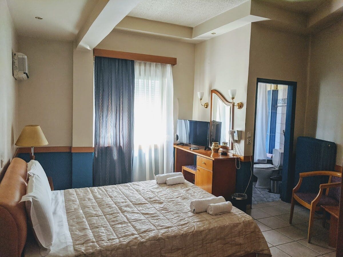 ΝΤΙΝΑS HOTEL - ΑΣΚΛΗΠΙΟΥ&ΚΑΡΑΝΑΣΙΟΥ 1, 42100  ΤΡΙΚΑΛΑ