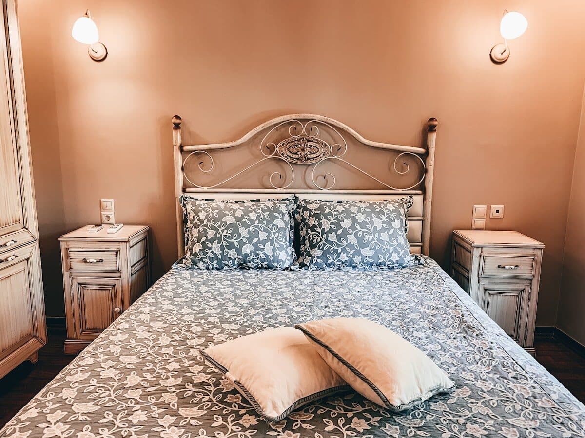 ELENA GUESTHOUSE - ΚΑΛΑΜΠΑΚΑ ΚΑΝΑΡΗ 4, 42200  ΚΑΛΑΜΠΑΚΑ