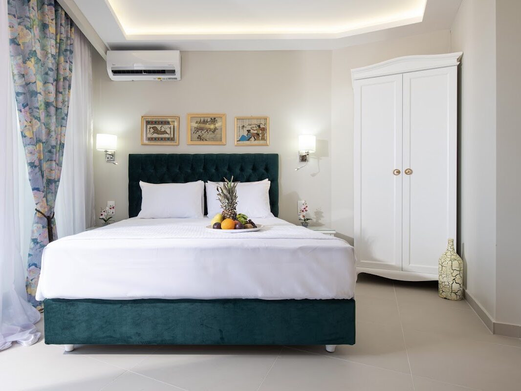 LIGHT BLUE LUXURY ROOMS - ΜΑΚΕΔΟΝΙΑΣ ΜΕ ΔΩΔΕΚΑΝΗΣΟΥ ΓΩΝΙΑ 0, 63080 ΧΑΛΚΙΔΙΚΗ ΝΕΑ ΚΑΛΛΙΚΡΑΤΕΙΑ