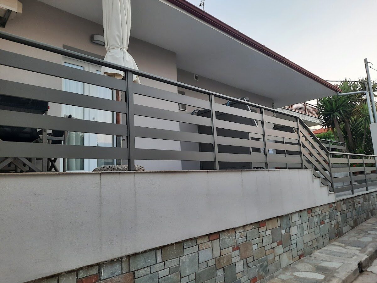 ΧΡΥΣΕΛΙΑ VIEWS APARTMENTS - ΝΕΑ ΡΟΔΑ 0, 63075  ΙΕΡΙΣΣΟΣ