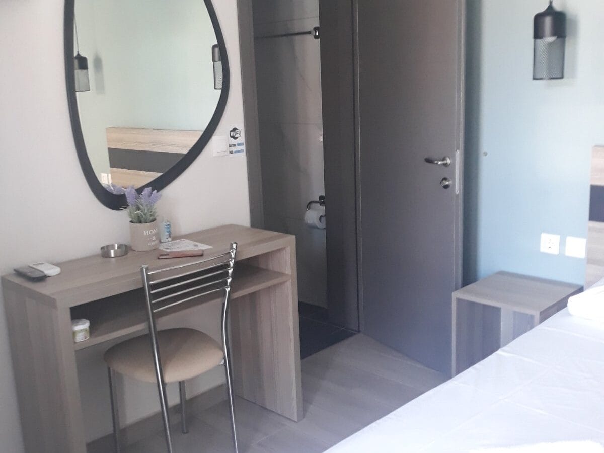 ΧΡΥΣΕΛΙΑ VIEWS APARTMENTS - ΝΕΑ ΡΟΔΑ 0, 63075  ΙΕΡΙΣΣΟΣ
