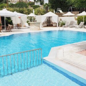 LEONIDAS APARTMENTS AND SUITES - ΜΟΛΑ ΚΑΛΥΒΑ 0, 63077  ΚΑΣΣΑΝΔΡΕΙΑ
