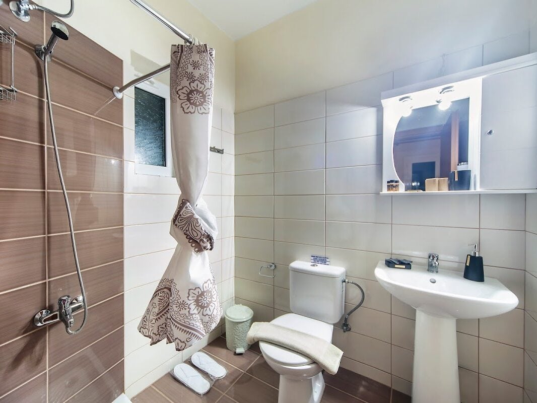 OMEGA COMFY APARTMENTS - ΑΛΜΥΡΙΔΑ 0, 73008  ΒΑΜΟΣ