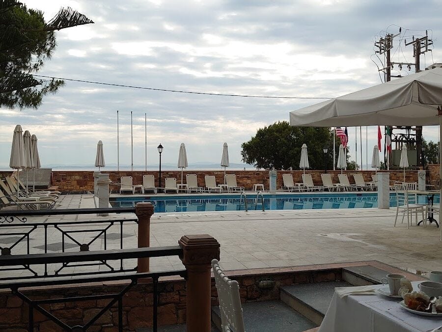 GRECIAN CASTLE HOTEL AND STUDIOS - 6 ENOSEOS AVENUE, 82100 THESI PSOMI BELLA VISTA CHIOS