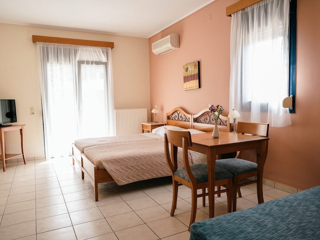 EMPORIOS BAY HOTEL - ΕΜΠΟΡΙΟΣ 0, 82102 ΠΥΡΓΙ ΧΙΟΣ