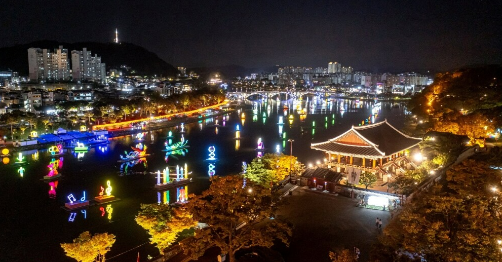 Lanterns floating on the Namgang River during Jinju Lantern Festival.