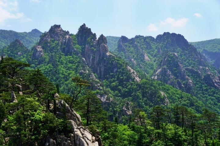 Seoraksan National Park mountain scenery in South Korea