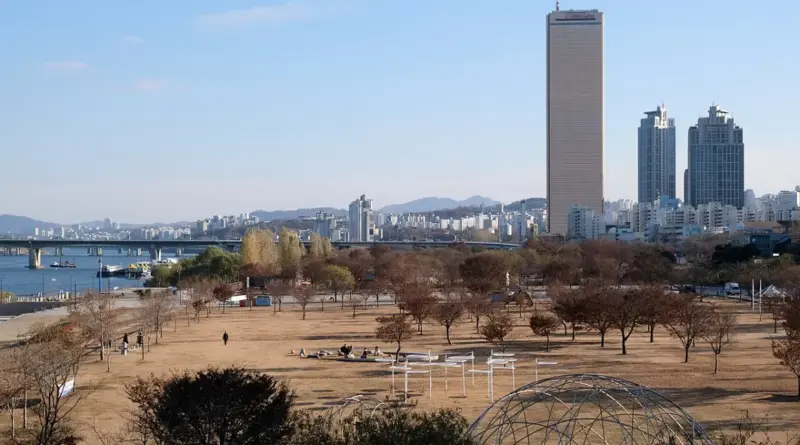 Yeouido Hangang Park from Mapo Bridge 1