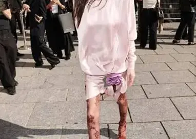 Go Hyun-jung’s Valentino Paris Look: Pink Dress and Red Heels