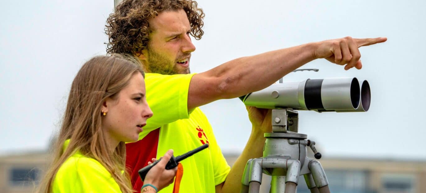 Vrijwilligers bezetten de post van de Reddingsbrigade