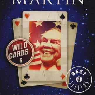 Immagine copertina libro "Il candidato" di George R.R. Martin, con carte e sfondo stellato.