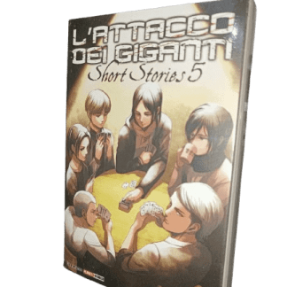 Copertina fumetto manga, "L'attacco dei giganti", Short Stories 5, J. Hajime Isayama, scena di personaggi che giocano a carte.