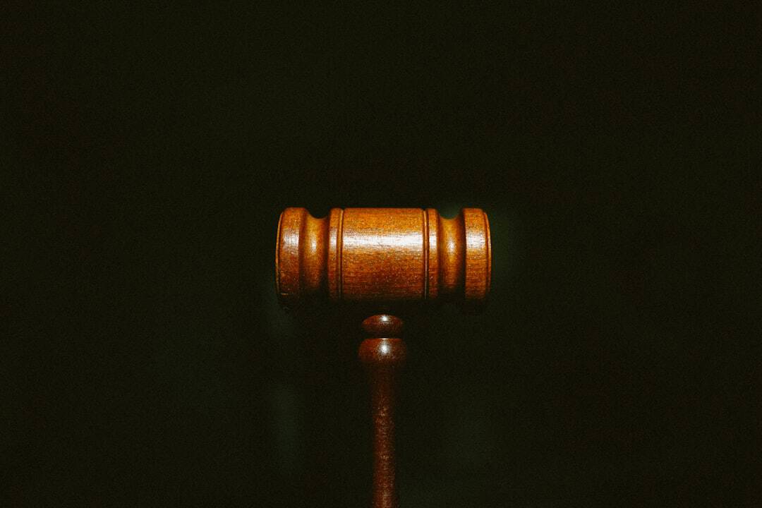 Photo gavel, books