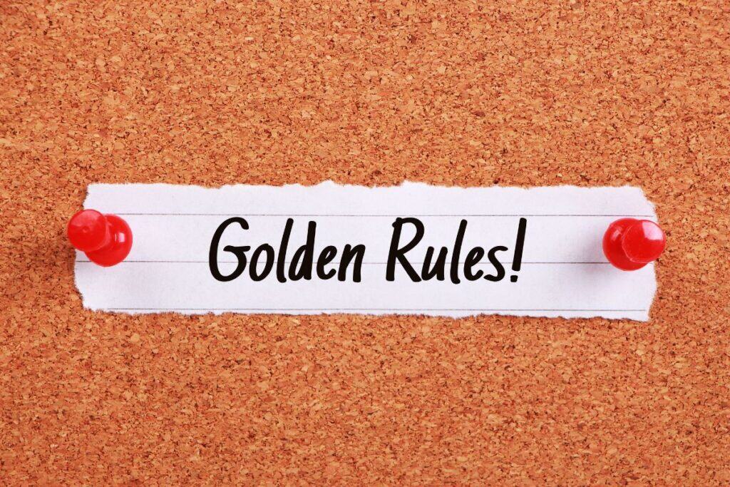 Note pinned to corkboard with text Golden Rules representing key principles of what makes a good website